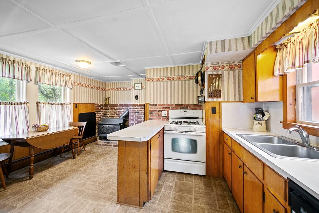 490 Smithfield Road Belgrade, ME 04917 - Photo 8 of 36 Kitchen