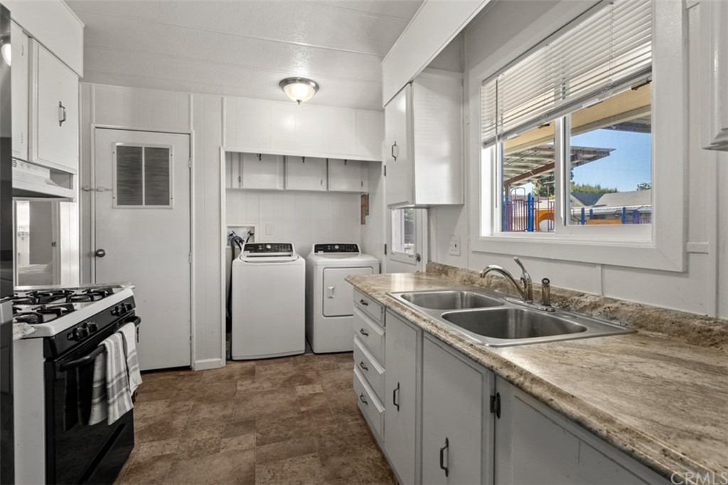 1782 Nisson Road, Unit 44 Tustin, CA 92780 - Photo 3 of 5 Gallery Image 3