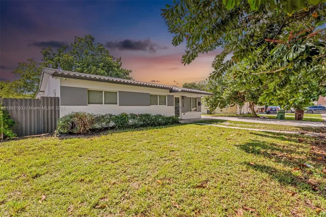 a house view with a outdoor space