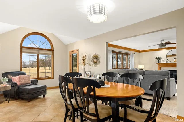 $369,500 | 3316 Sheridan Road, Pekin, IL 61554