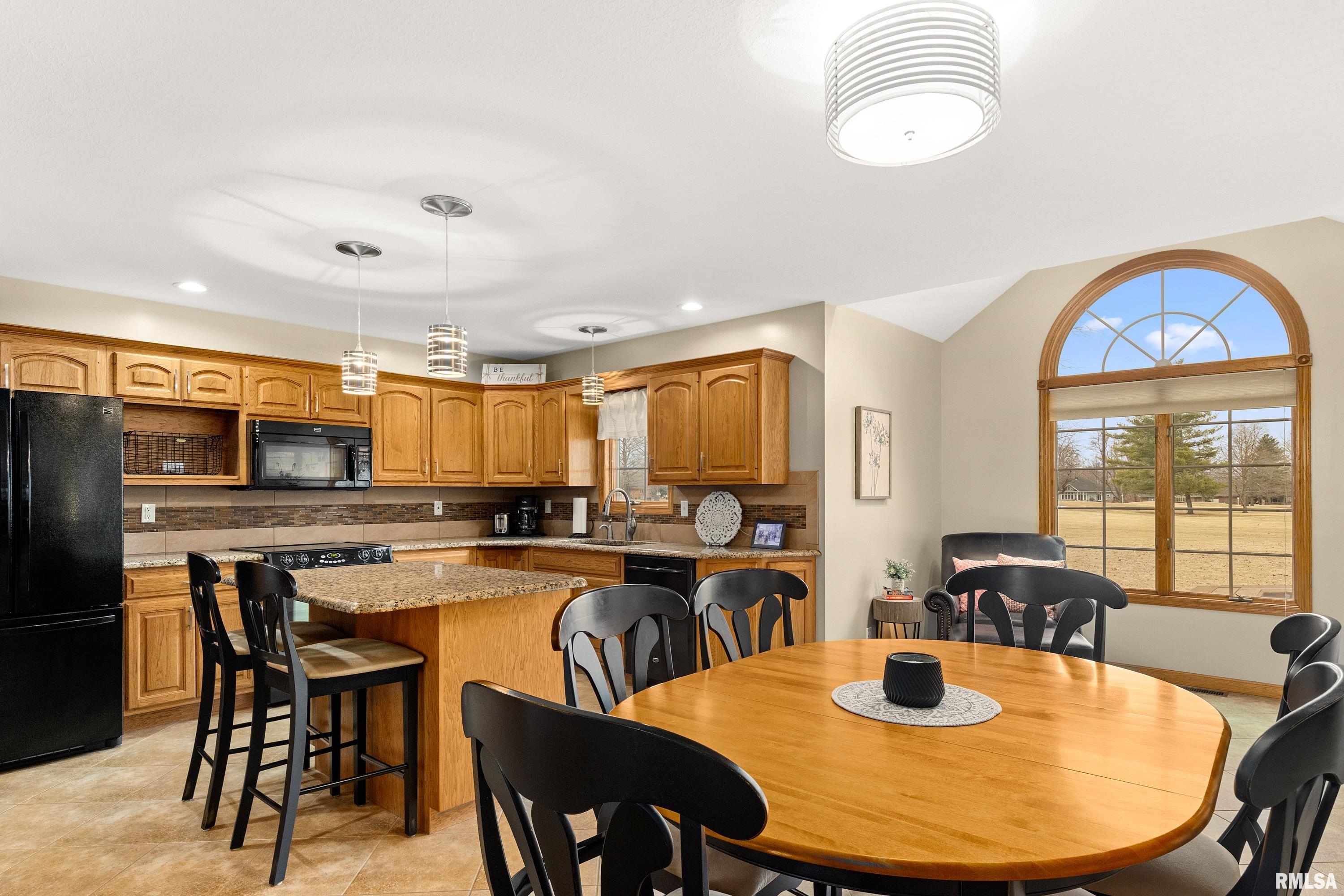 3316 Sheridan Road Pekin, IL 61554 - Photo 29 of 61