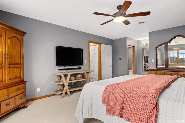 $369,500 | 3316 Sheridan Road, Pekin, IL 61554