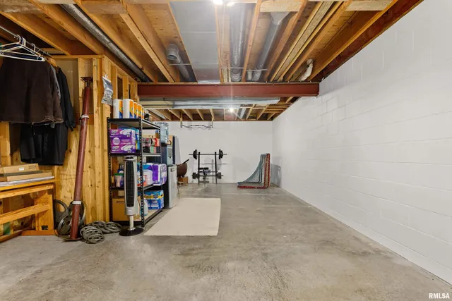 $369,500 | 3316 Sheridan Road, Pekin, IL 61554