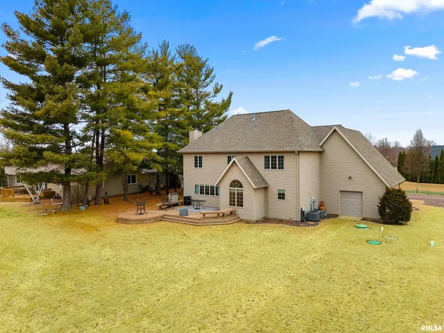 $369,500 | 3316 Sheridan Road, Pekin, IL 61554