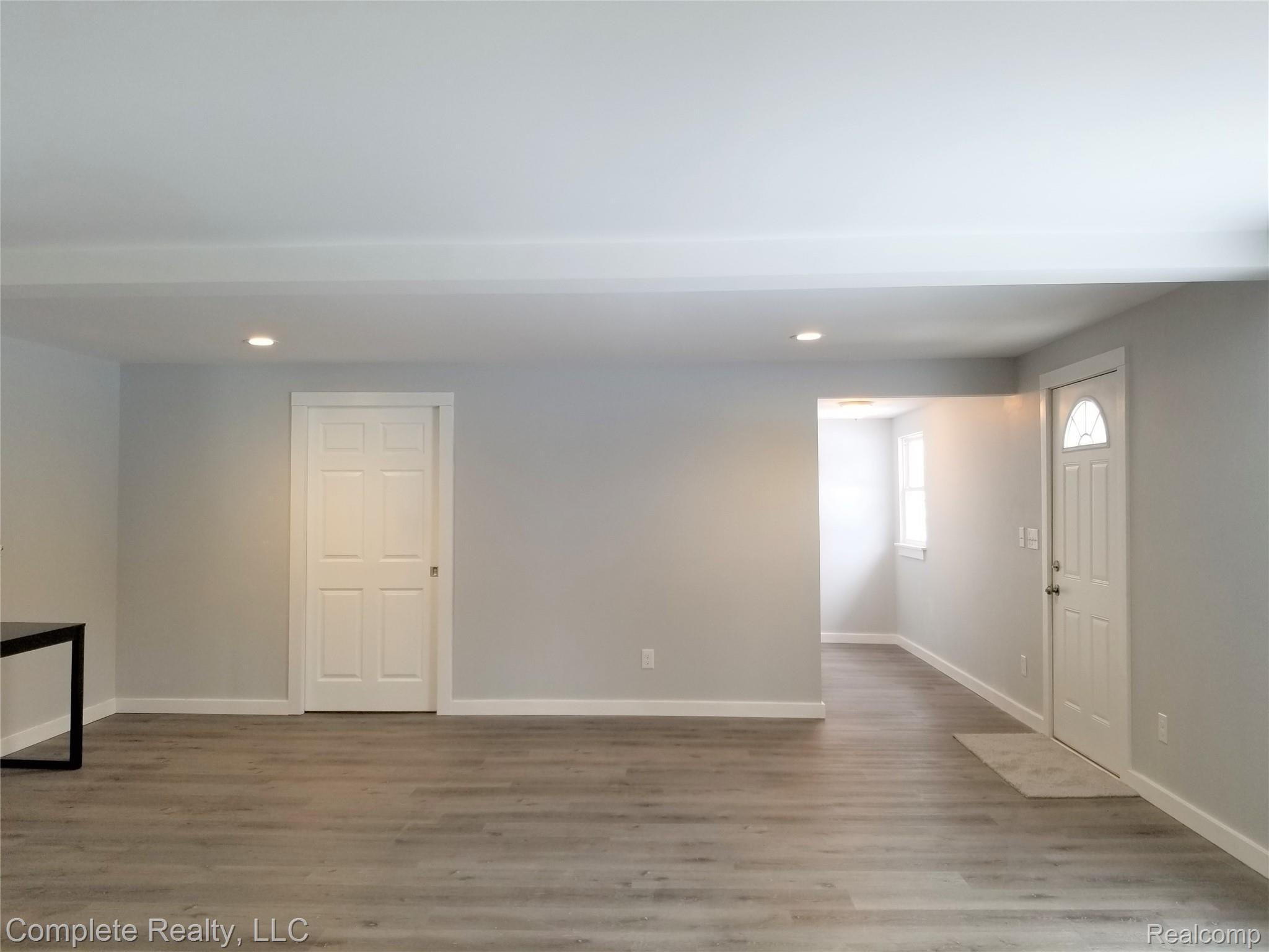 4447 East Carpenter Road Flint, MI 48506 - Photo 33 of 48 20210128_122520.jpg