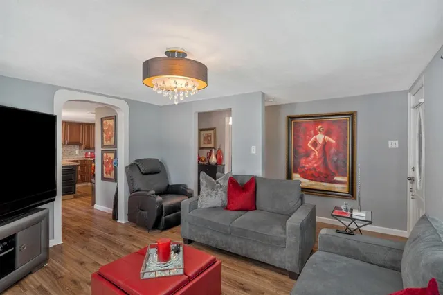 $239,000 | 519 Taylor Street, Arlington, TX 76011