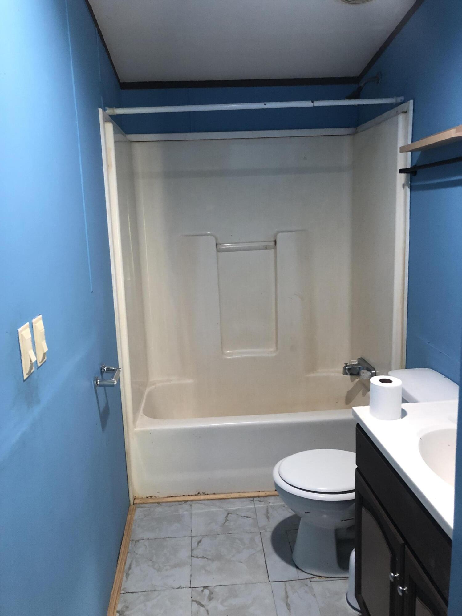 207 Boone Road Covington, VA 24426 - Photo 16 of 18 Hall Bath