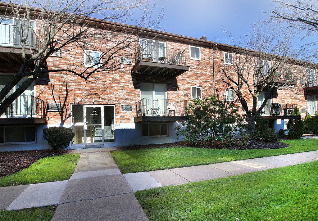 19 Westgate Road, Unit 1 Boston, MA 02467 - Photo 1 of 16