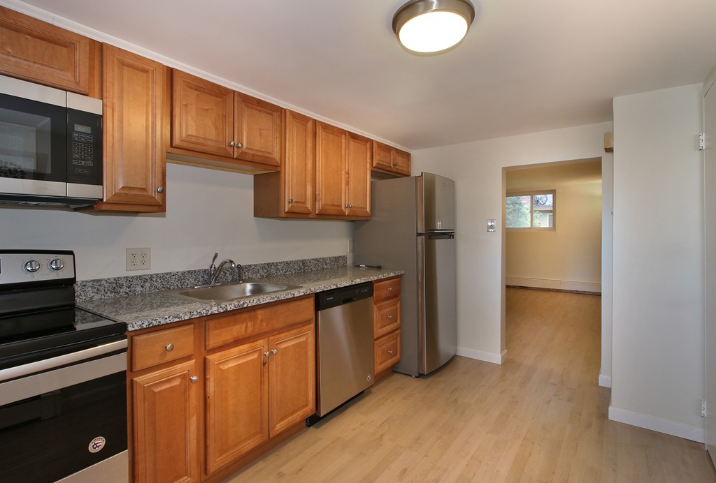19 Westgate Road, Unit 1 Boston, MA 02467 - Photo 8 of 16