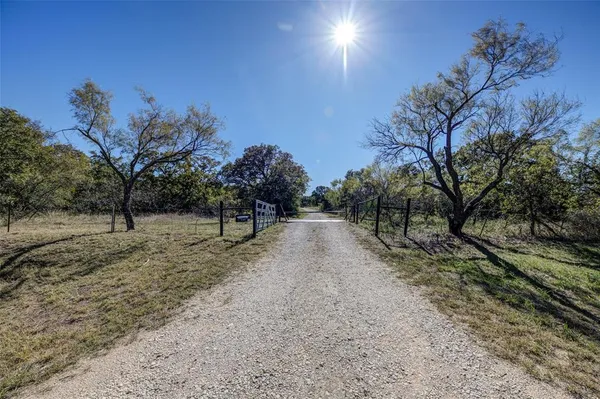 $649,900 | 3323 Farm To Market Road 2265, Chico, TX 76431