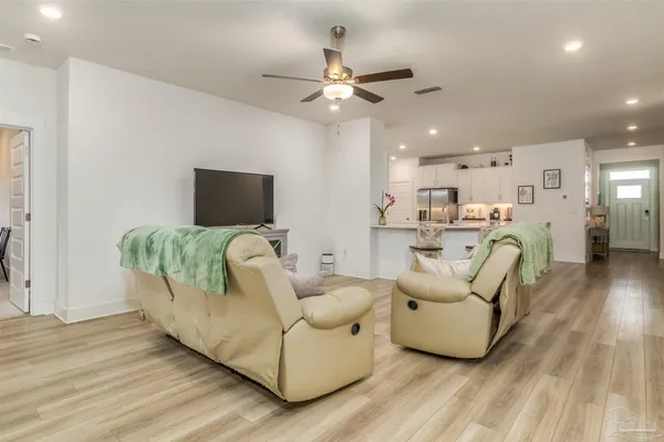 $460,000 | 6248 Dry Creek Road, Molino, FL 32577