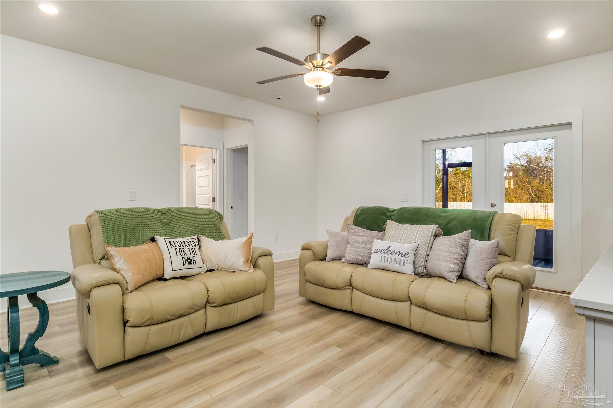 6248 Dry Creek Road Molino, FL 32577 - Photo 4 of 26 Eat-in kitchen table