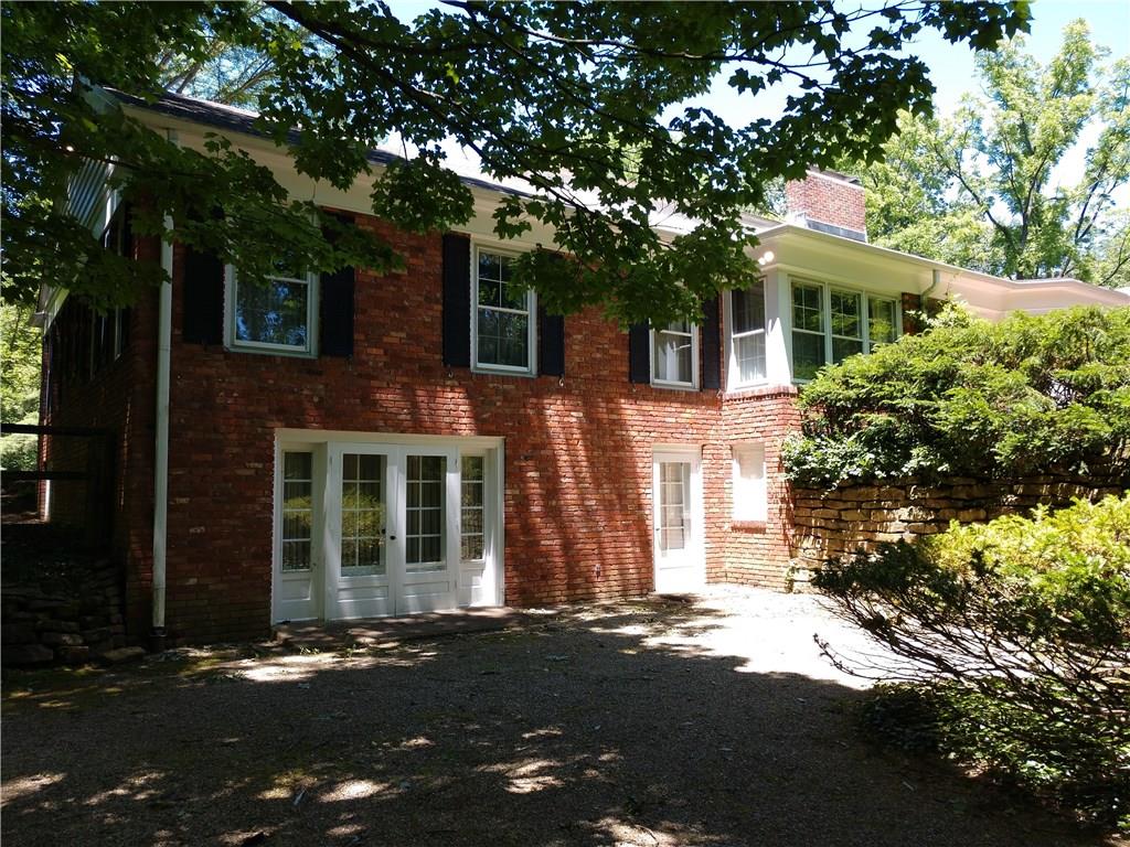 7855 Spring Mill Road Indianapolis, IN 46260 - Photo 3 of 34 Gallery Image 3
