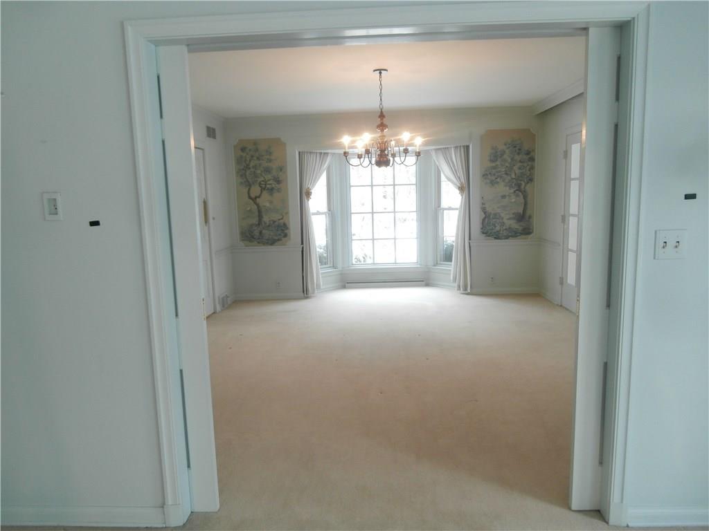 7855 Spring Mill Road Indianapolis, IN 46260 - Photo 8 of 34 Gallery Image 8
