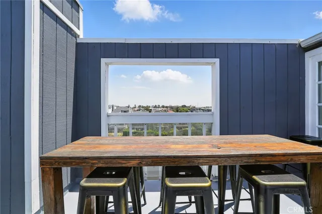 $11,500 | 33 Reef Street, Unit 8, Marina del Rey, CA 90292