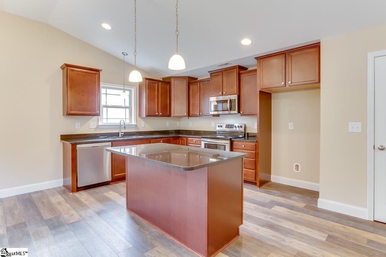230 McCall Road Simpsonville, SC 29680 - Photo 5 of 36 Gallery Image 5