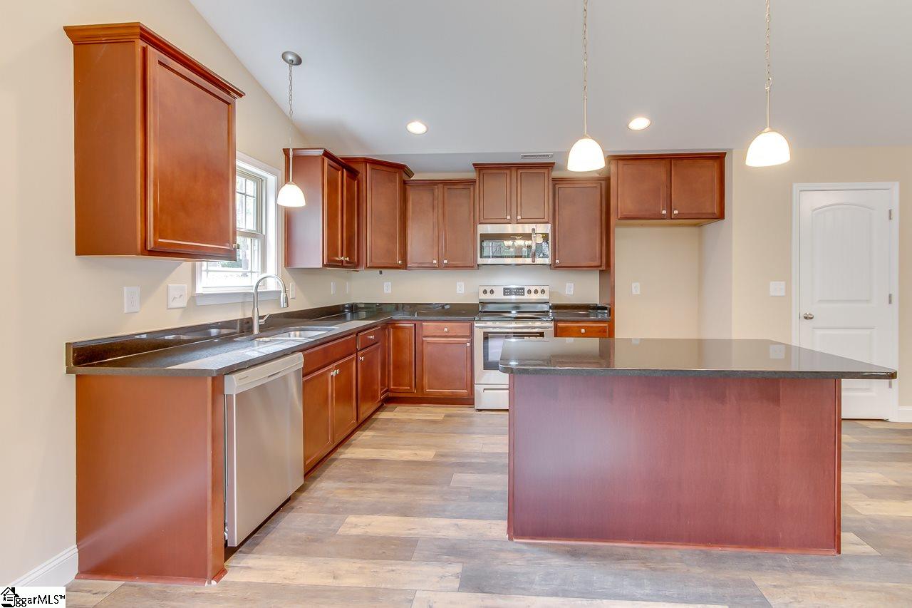 230 McCall Road Simpsonville, SC 29680 - Photo 6 of 36 Gallery Image 6