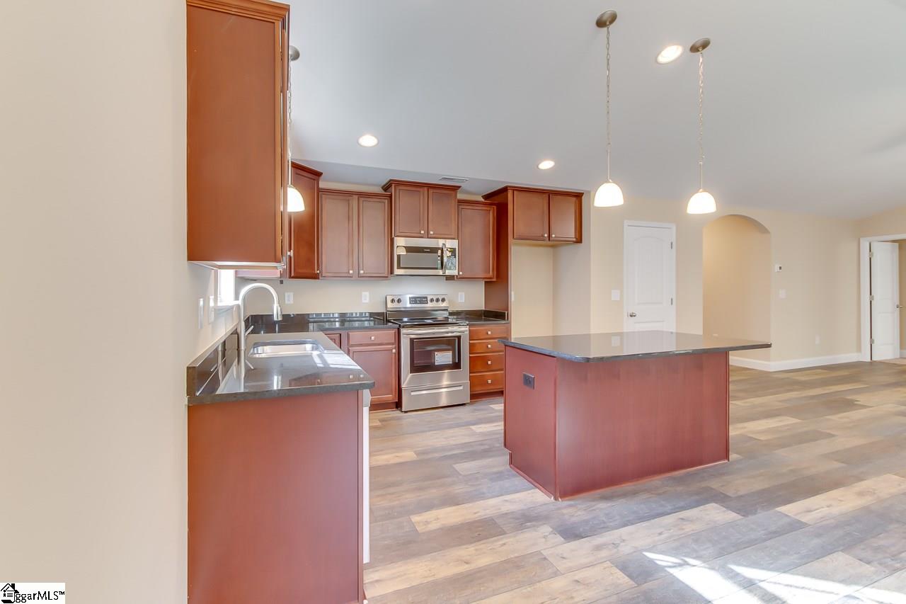 230 McCall Road Simpsonville, SC 29680 - Photo 7 of 36 Gallery Image 7