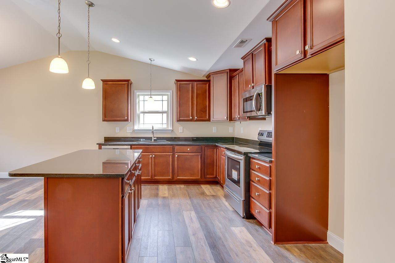 230 McCall Road Simpsonville, SC 29680 - Photo 8 of 36 Gallery Image 8