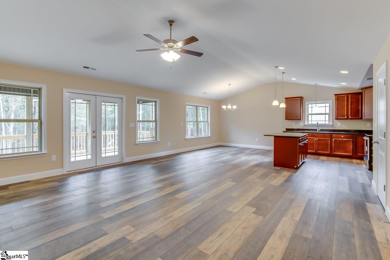 230 McCall Road Simpsonville, SC 29680 - Photo 10 of 36 Gallery Image 10
