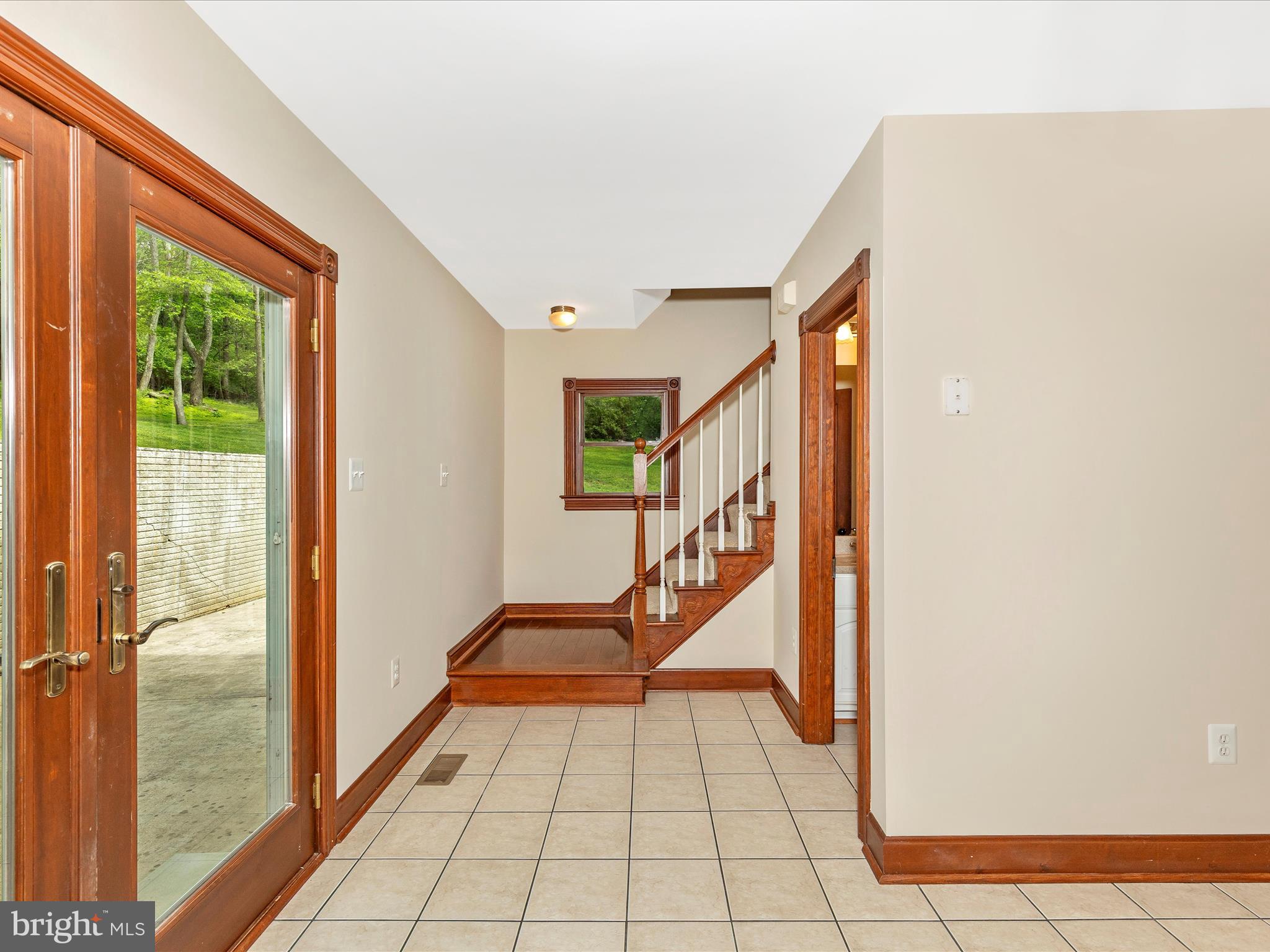 10433 Grindstone Run Road Myersville, MD 21773 - Photo 24 of 42 a view of an entryway