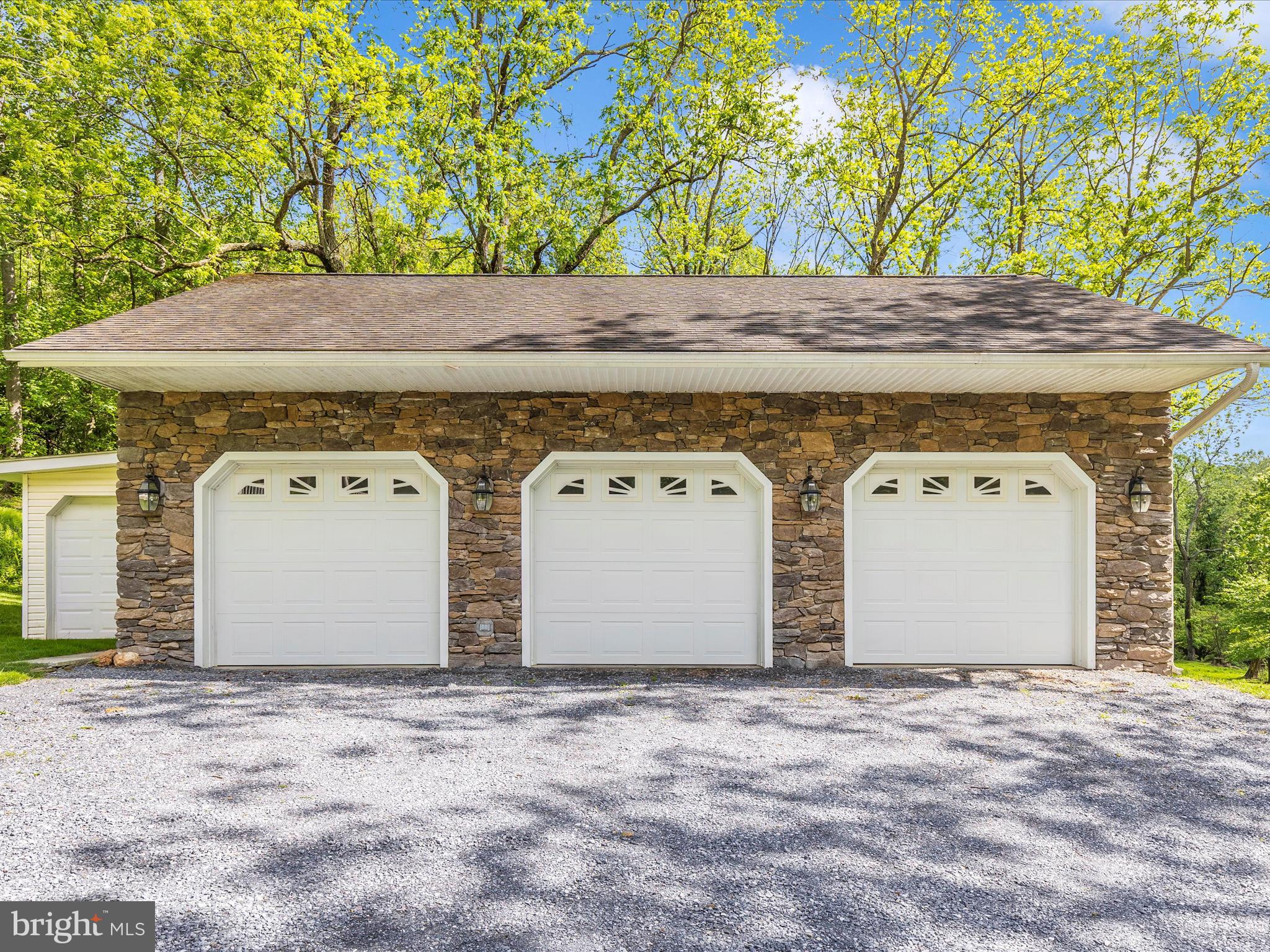 10433 Grindstone Run Road Myersville, MD 21773 - Photo 6 of 42 a view of a garage