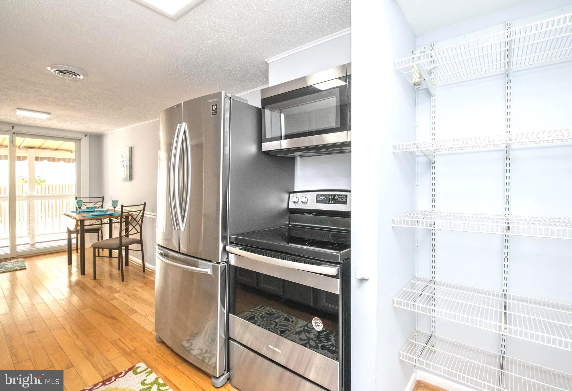 322 Oakwood Road Edgewater, MD 21037 - Photo 16 of 45 New Stainless Appliances