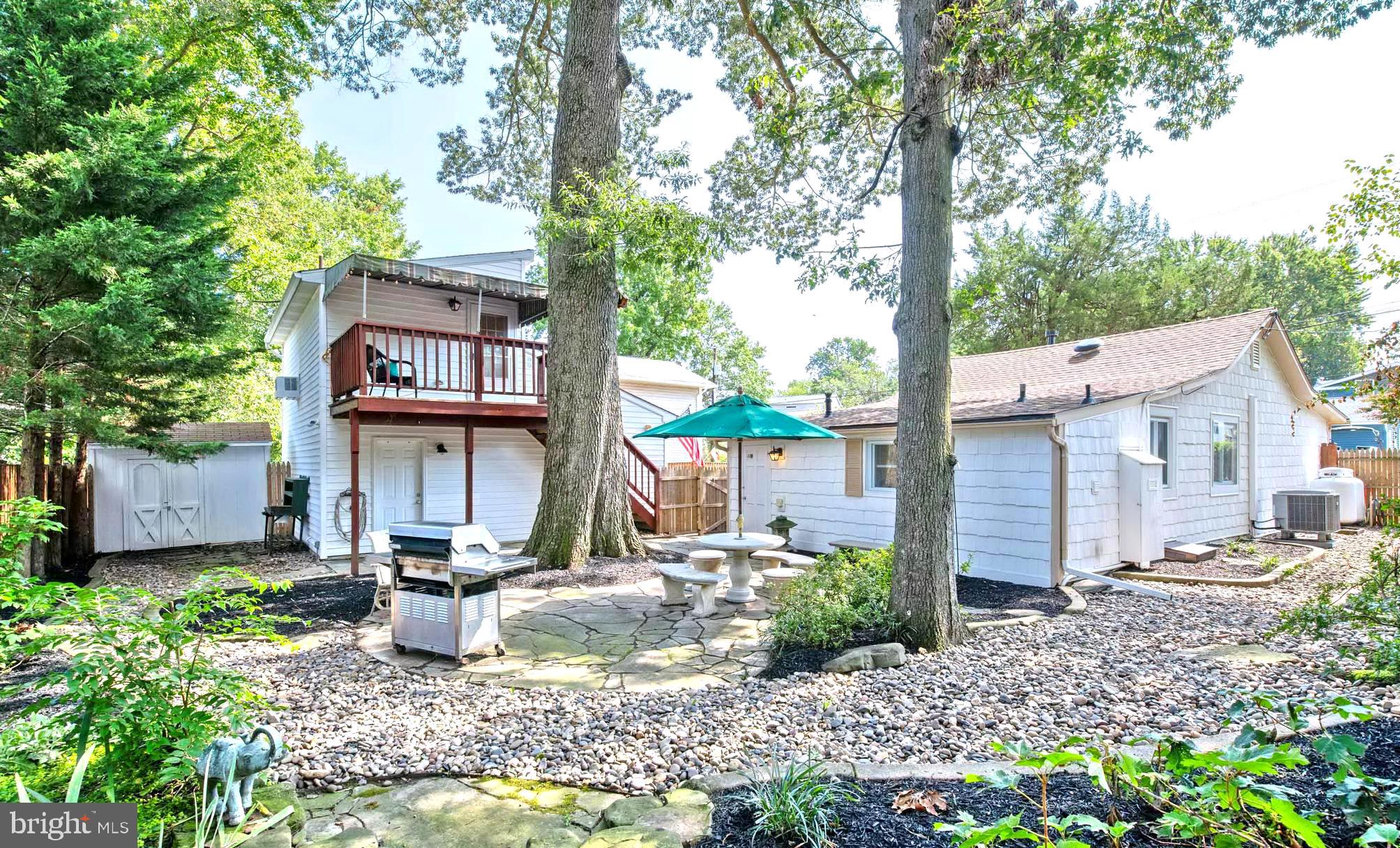 322 Oakwood Road Edgewater, MD 21037 - Photo 30 of 45 Guest Suite has Private Entrance and Porch