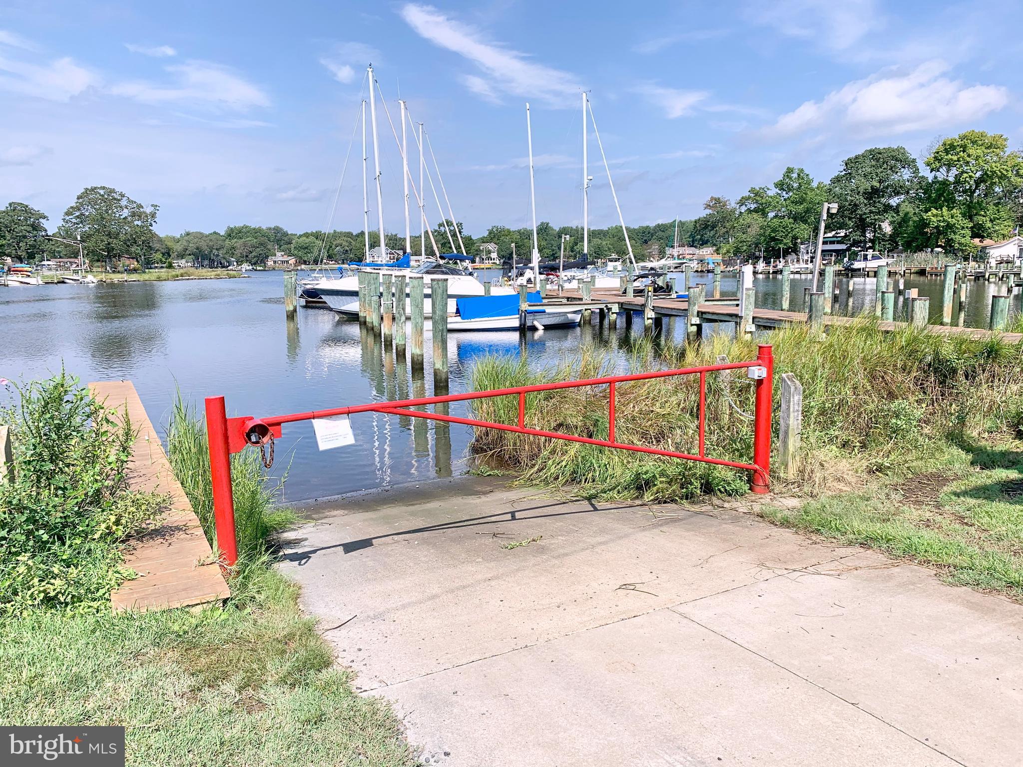 322 Oakwood Road Edgewater, MD 21037 - Photo 5 of 45 Enjoy Woodland Beaches Great Water Amenities