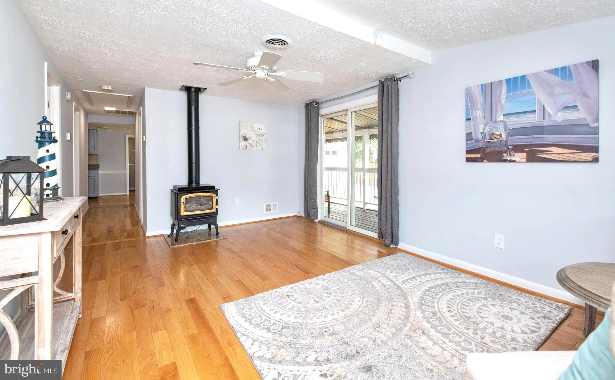322 Oakwood Road Edgewater, MD 21037 - Photo 10 of 45 Gorgeous Hardwoods Throughout