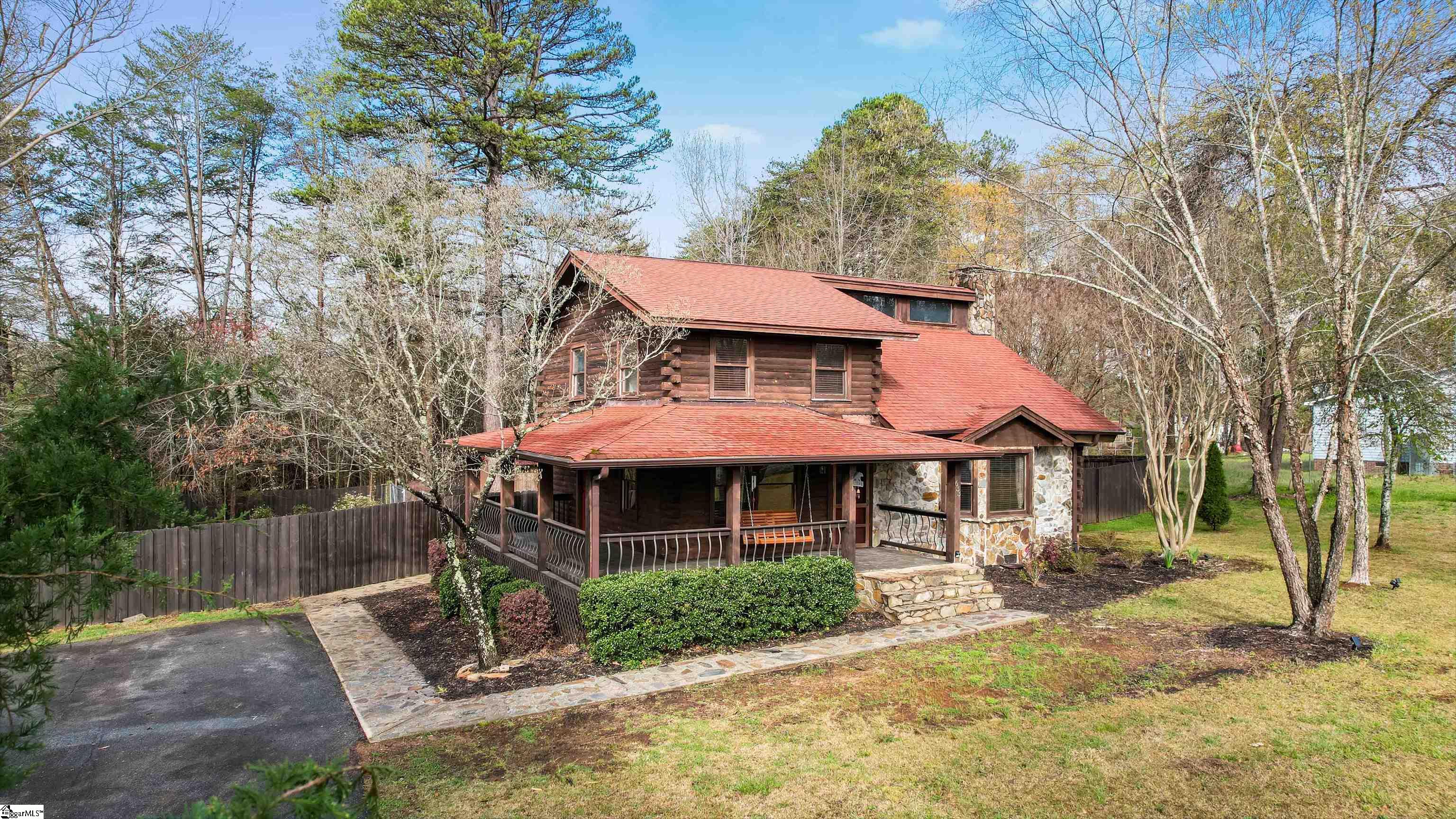 633 Jameson Road Easley, SC 29640 - Photo 2 of 36
