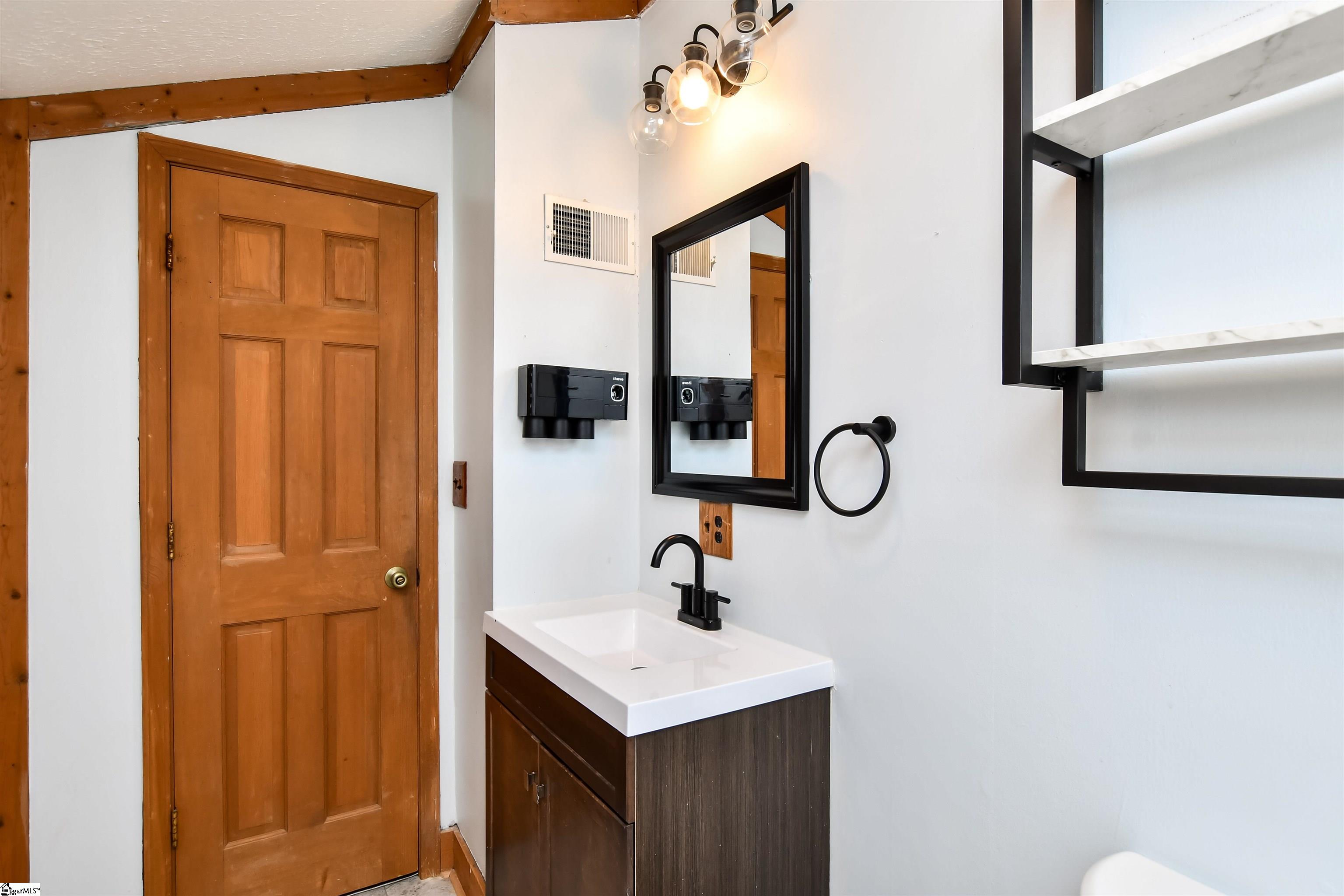 633 Jameson Road Easley, SC 29640 - Photo 24 of 36