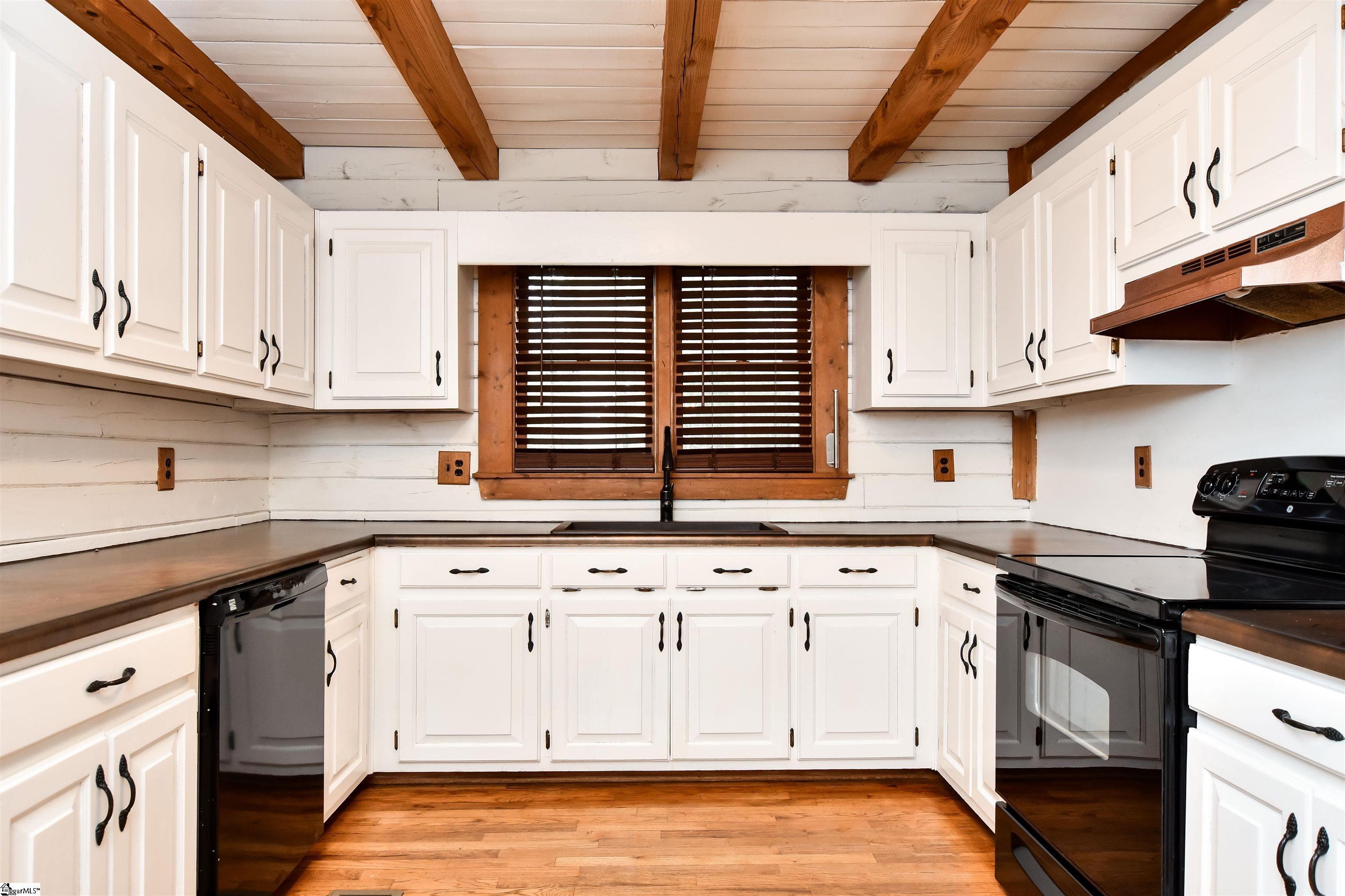 633 Jameson Road Easley, SC 29640 - Photo 8 of 36