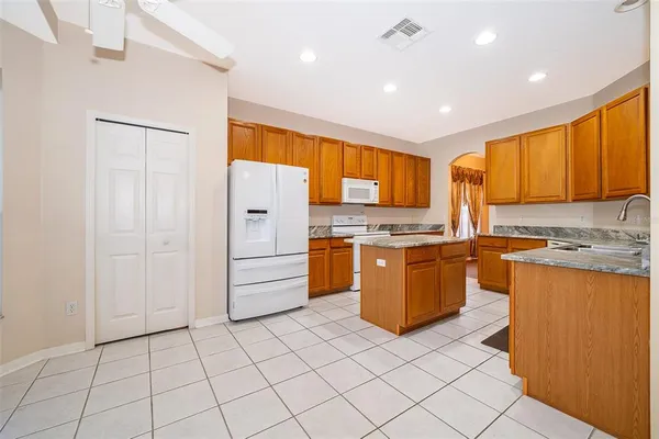 $3,500 | 7263 Winding Lake Circle, Oviedo, FL 32765