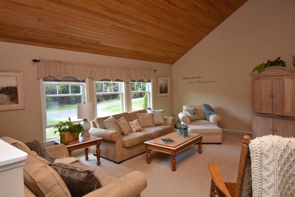 112 White Loaf Road Southampton, MA 01073 - Photo 9 of 30 Gallery Image 9