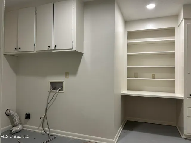 $2,200 | 1659 Riverwood Drive, Jackson, MS 39211