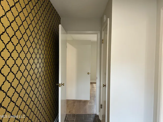 $2,200 | 1659 Riverwood Drive, Jackson, MS 39211