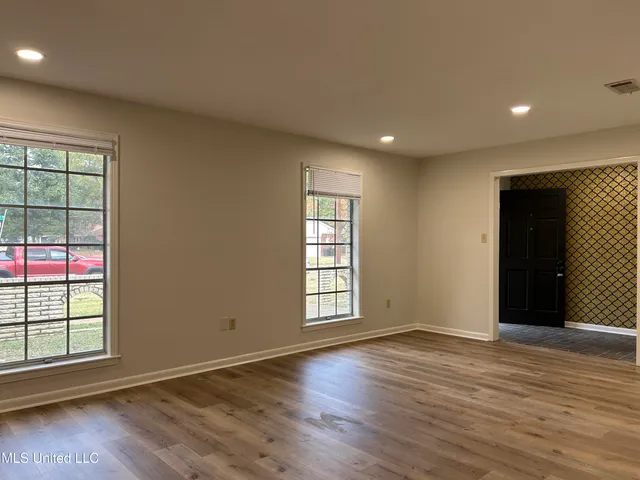 $2,200 | 1659 Riverwood Drive, Jackson, MS 39211