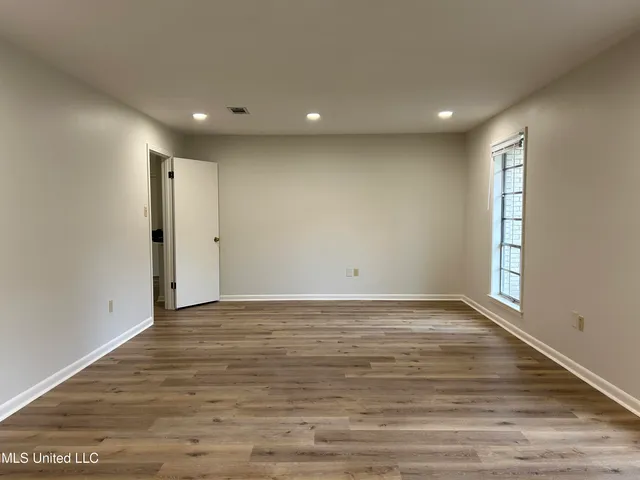 $2,200 | 1659 Riverwood Drive, Jackson, MS 39211