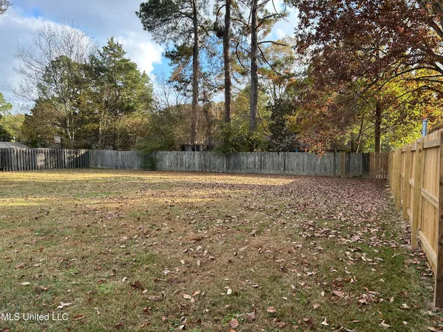 $2,200 | 1659 Riverwood Drive, Jackson, MS 39211