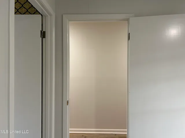 $2,200 | 1659 Riverwood Drive, Jackson, MS 39211