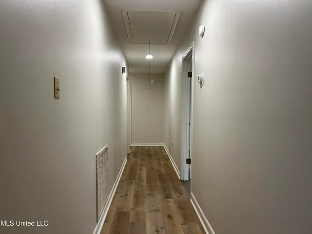 $2,200 | 1659 Riverwood Drive, Jackson, MS 39211