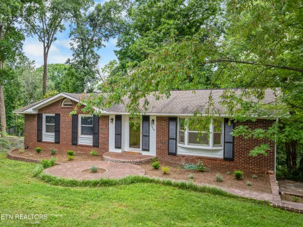 $499,000 | 10829 Sonja Drive, Knoxville, TN 37934