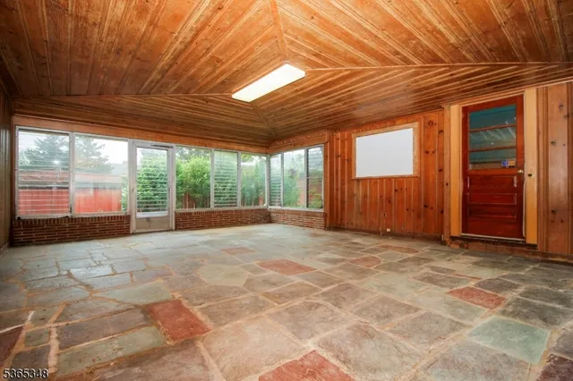 $685,000 | 417 West Blackwell Street, Dover, NJ 07801