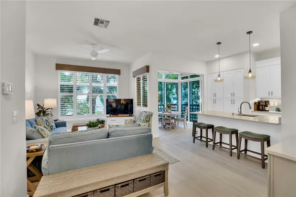 $520,000 | 1315 Winding Oaks Circle East, Unit 905, Vero Beach, FL 32963