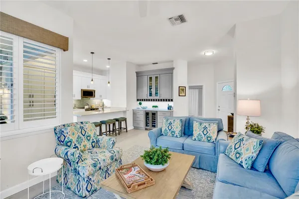 $520,000 | 1315 Winding Oaks Circle East, Unit 905, Vero Beach, FL 32963