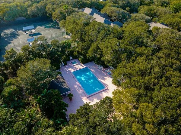 $520,000 | 1315 Winding Oaks Circle East, Unit 905, Vero Beach, FL 32963