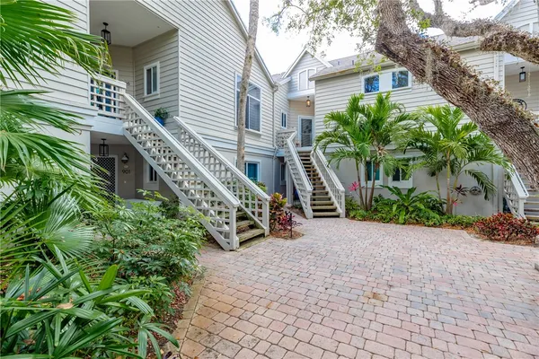 $520,000 | 1315 Winding Oaks Circle East, Unit 905, Vero Beach, FL 32963