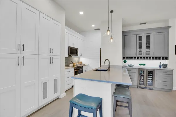 $520,000 | 1315 Winding Oaks Circle East, Unit 905, Vero Beach, FL 32963