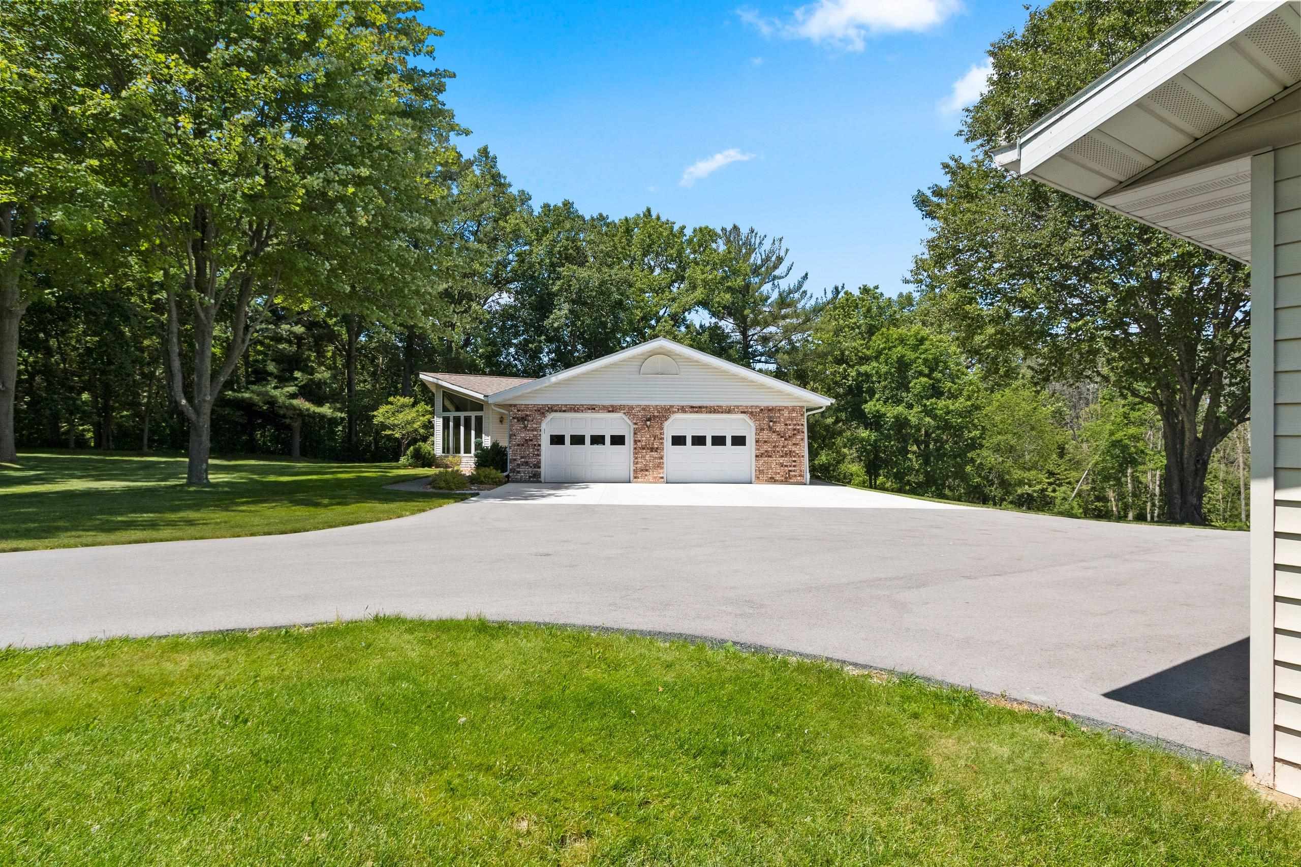 3685 Elmtree Road Suamico, WI 54313 - Photo 7 of 77